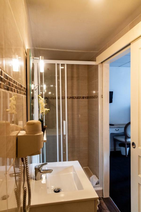 Hotel Henri IV Sully-sur-Loire Bagian luar foto